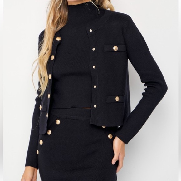 Elegant Black Skirt Set - Picture 3 of 4